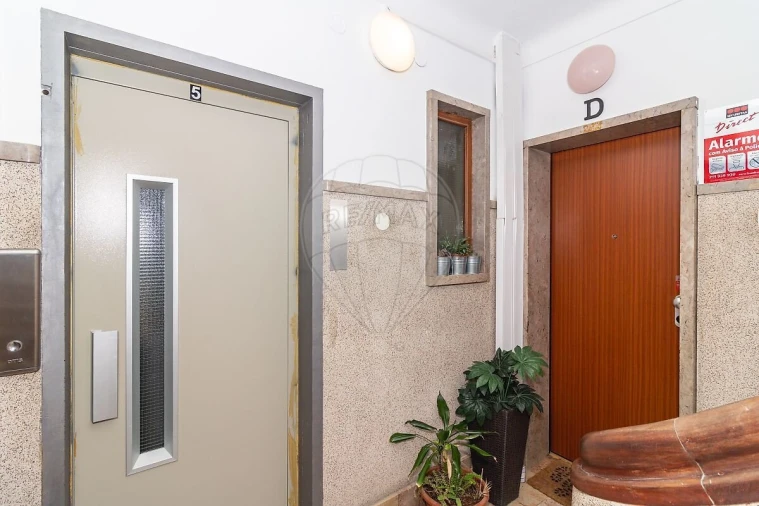 Apartamento T3 para Venda em Alvalade Foto 34