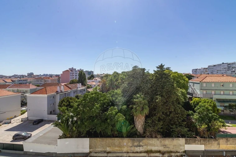 Apartamento T3 para Venda em Alvalade Foto 41