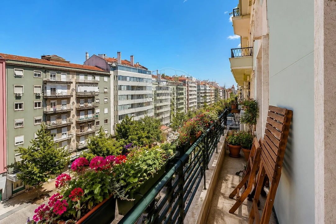 Apartamento T3 para Venda em Alvalade Foto 27