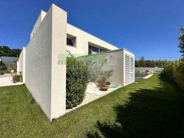Moradia T6 para Venda em Santa Maria e São Miguel, São Martinho, São Pedro Penaferrim