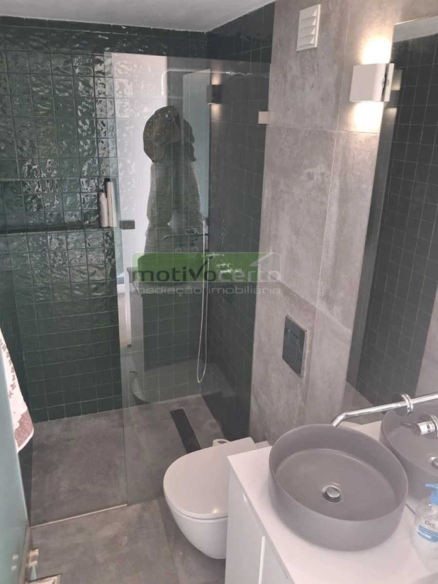Moradia T6 para Venda em Santa Maria e São Miguel, São Martinho, São Pedro Penaferrim Foto 10