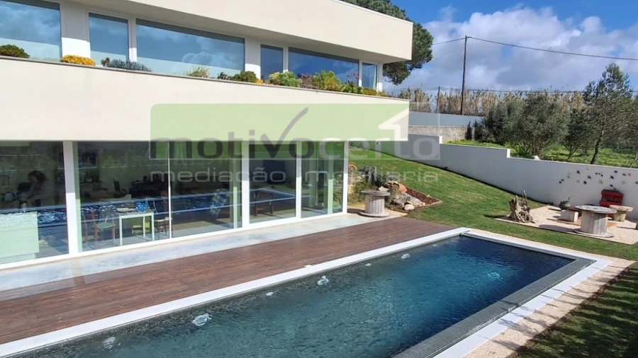 Moradia T6 para Venda em Santa Maria e São Miguel, São Martinho, São Pedro Penaferrim