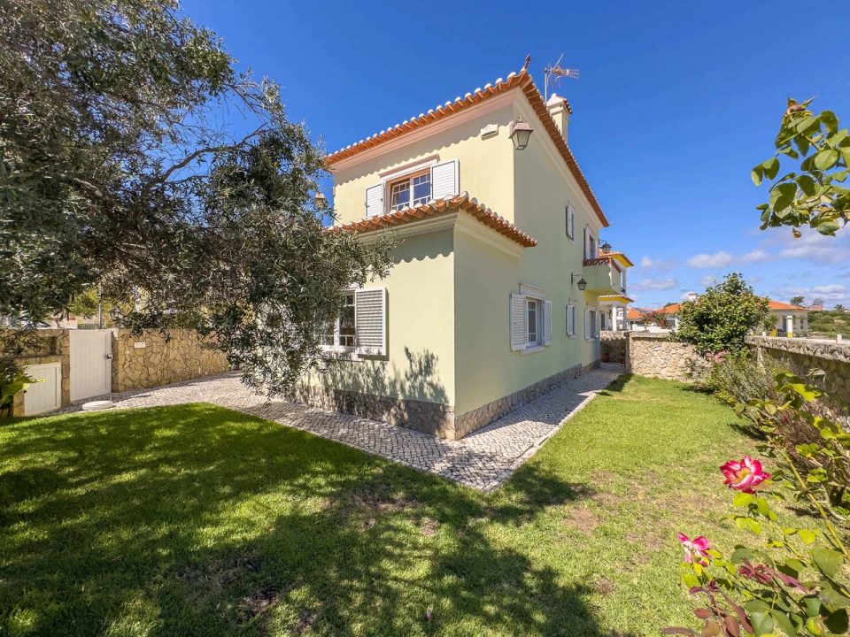 Moradia T4 para Venda em Ericeira Foto 1