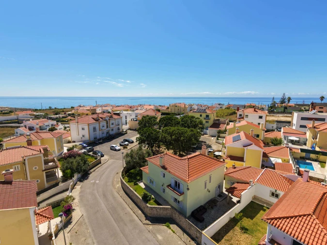 Moradia T4 para Venda em Ericeira Foto 2