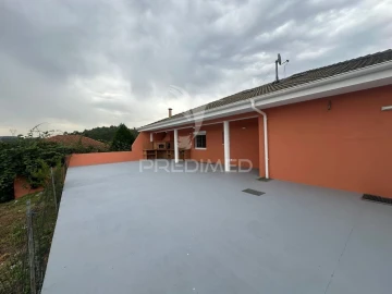 Moradia T4 para Venda em Canedo, Vale e Vila Maior