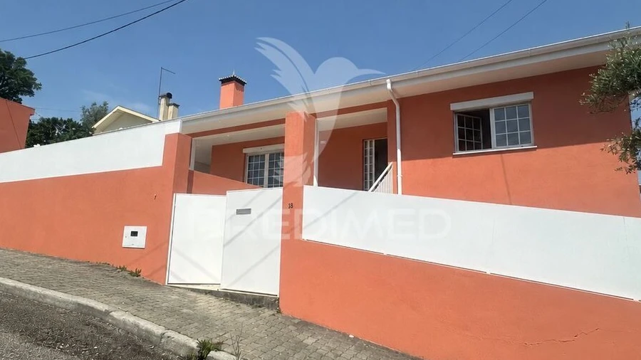 Moradia T4 para Venda em Canedo, Vale e Vila Maior