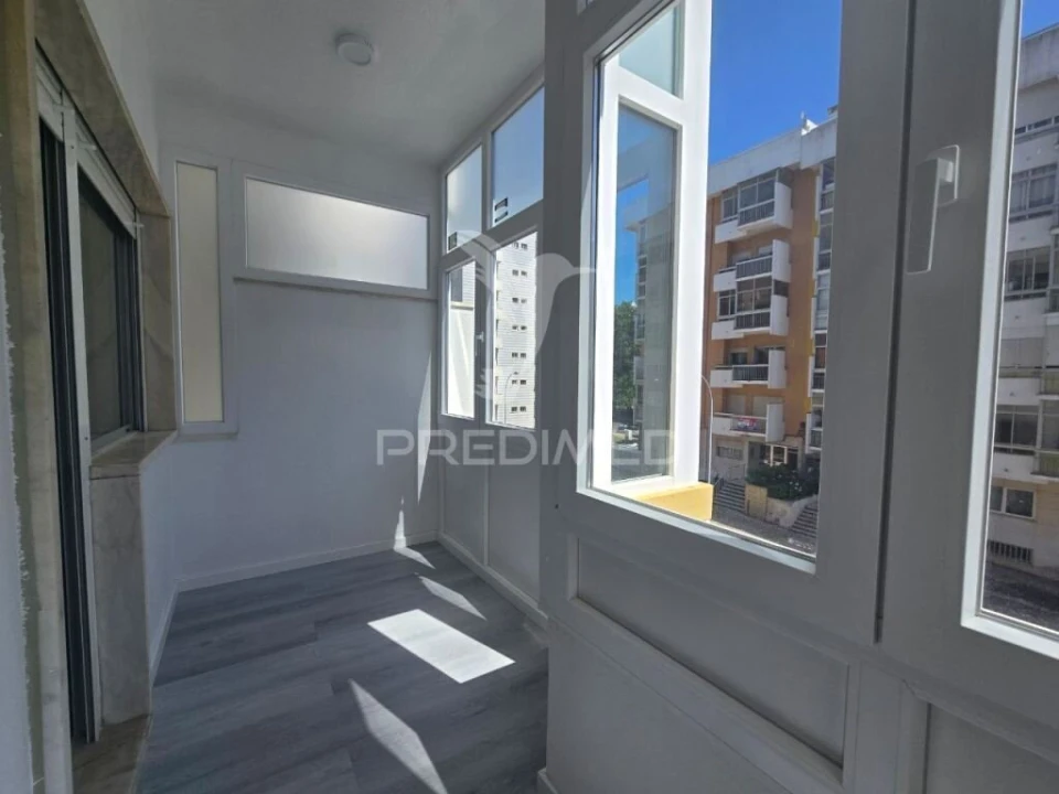 Apartamento T2 para Venda em Oeiras e São Julião da Barra, Paço de Arcos e Caxias Foto 16
