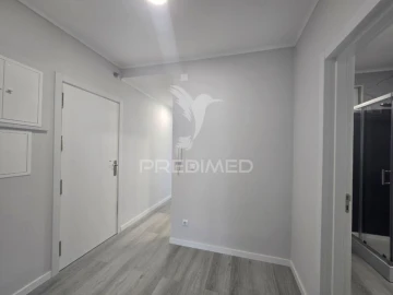 Apartamento T2 para Venda em Oeiras e São Julião da Barra, Paço de Arcos e Caxias