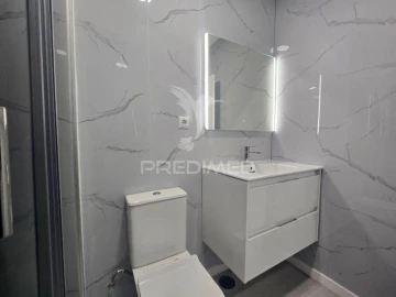 Apartamento T2 para Venda em Oeiras e São Julião da Barra, Paço de Arcos e Caxias