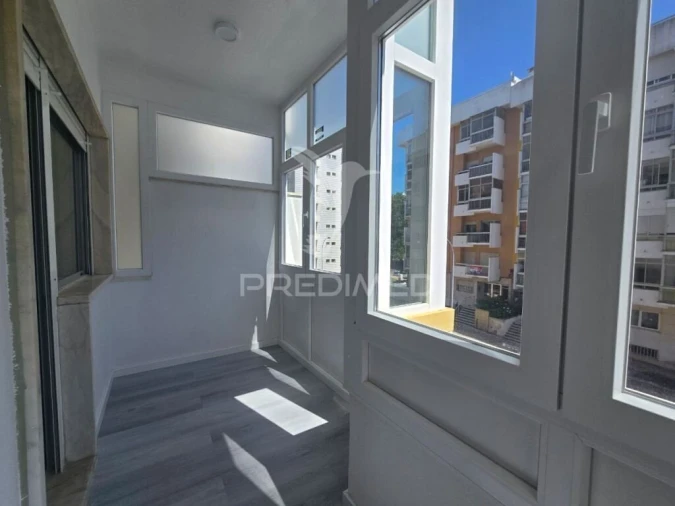 Apartamento T2 para Venda em Oeiras e São Julião da Barra, Paço de Arcos e Caxias Foto 16