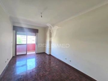Apartamento T2 para Venda em Algueirão-Mem Martins