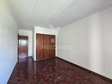 Apartamento T2 para Venda em Algueirão-Mem Martins