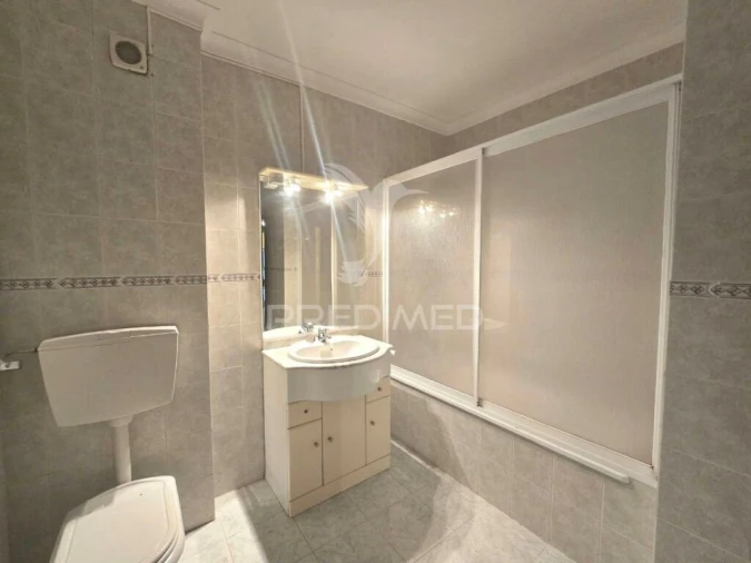 Apartamento T2 para Venda em Algueirão-Mem Martins Foto 12