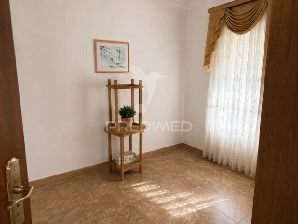 Apartamento T4 para Venda em Olhão Foto 15