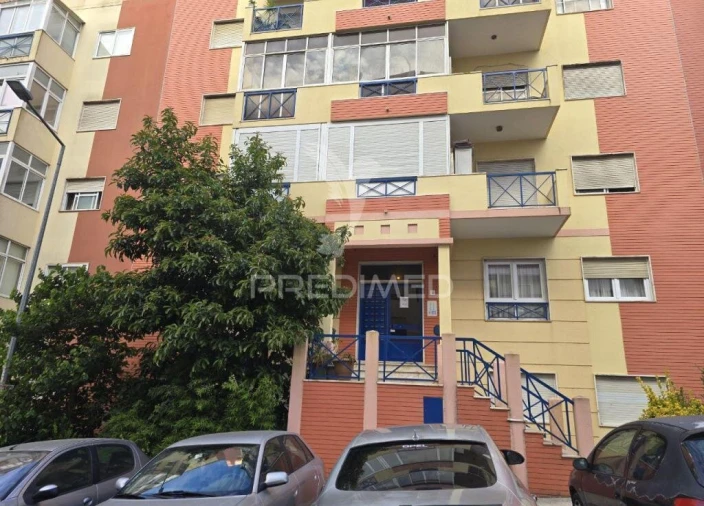Apartamento T2 para Venda em Algueirão-Mem Martins Foto 22