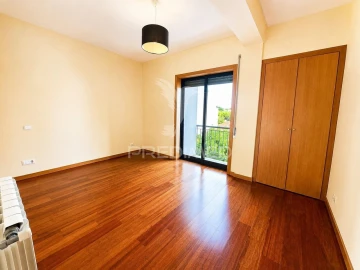 Apartamento T3 para Venda em Vila Verde e Barbudo