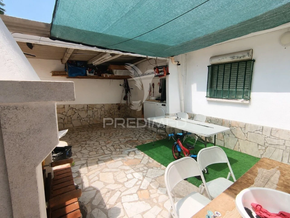 Moradia T4 para Venda em Caia, São Pedro e Alcáçova Foto 11