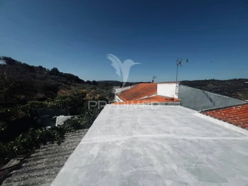 Moradia T4 para Venda em Freixo de Numão