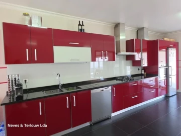 Moradia T3 para Venda em Monte Redondo e Carreira