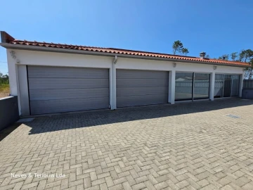 Moradia T3 para Venda em Monte Redondo e Carreira