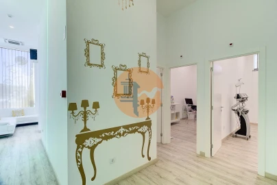 Loja para Venda em Tavira (Santa Maria e Santiago)