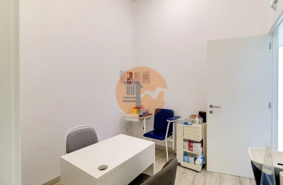 Loja para Venda em Tavira (Santa Maria e Santiago)