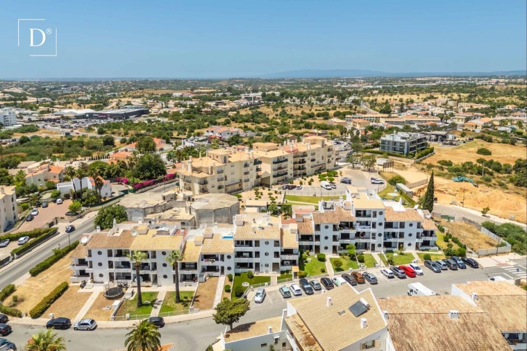 Apartamento T2 para Venda em Albufeira e Olhos de Água Foto 25