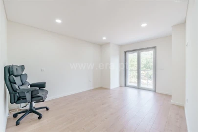 Apartamento T3 para Venda em Teixoso e Sarzedo