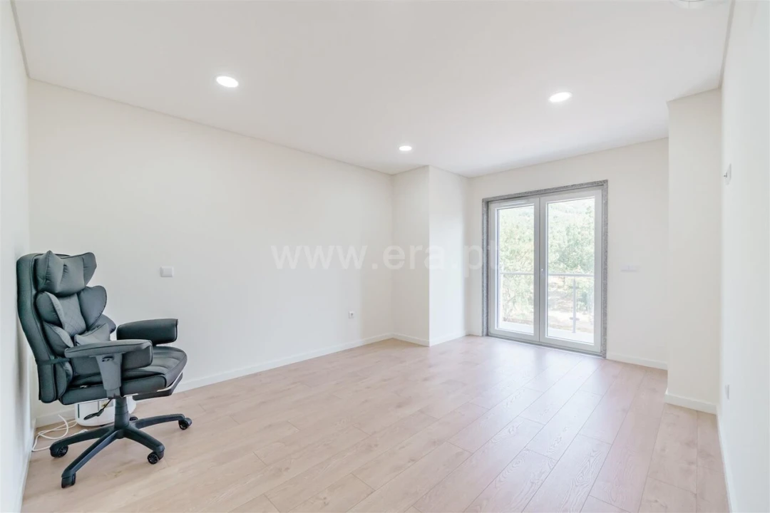 Apartamento T3 para Venda em Teixoso e Sarzedo Foto 10