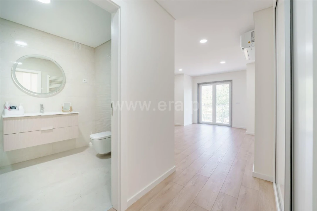 Apartamento T3 para Venda em Teixoso e Sarzedo Foto 8