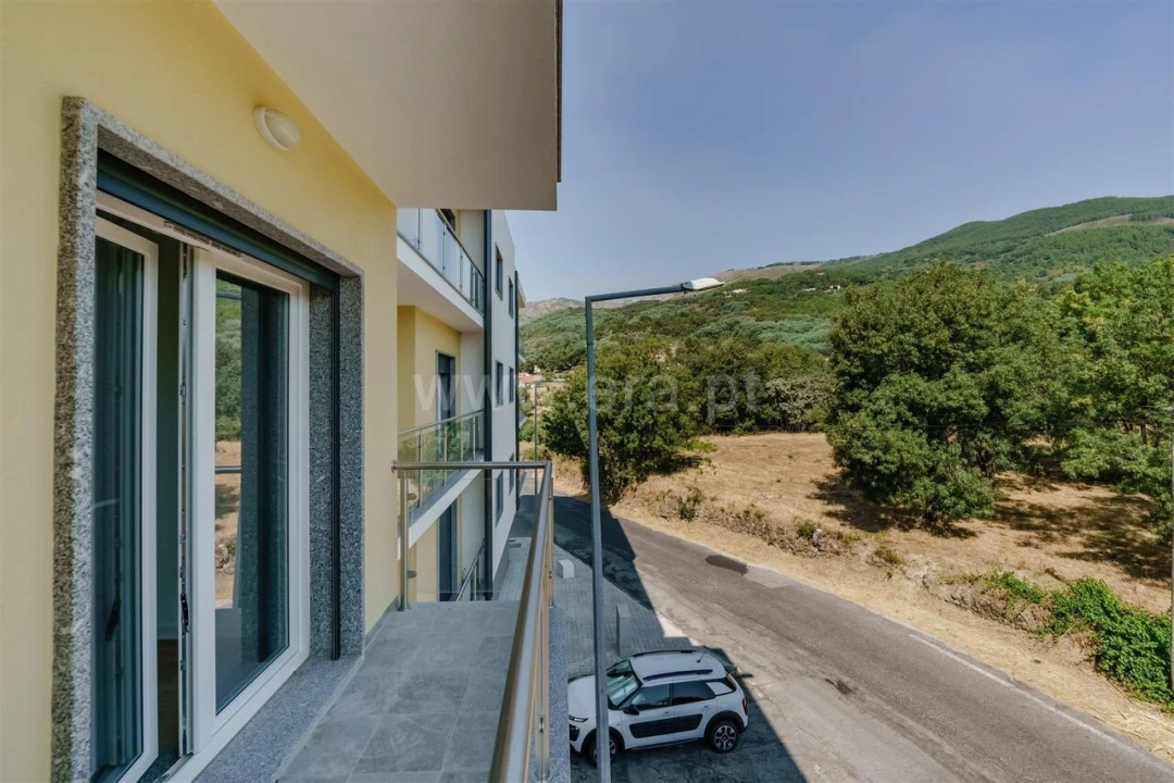 Apartamento T3 para Venda em Teixoso e Sarzedo Foto 12