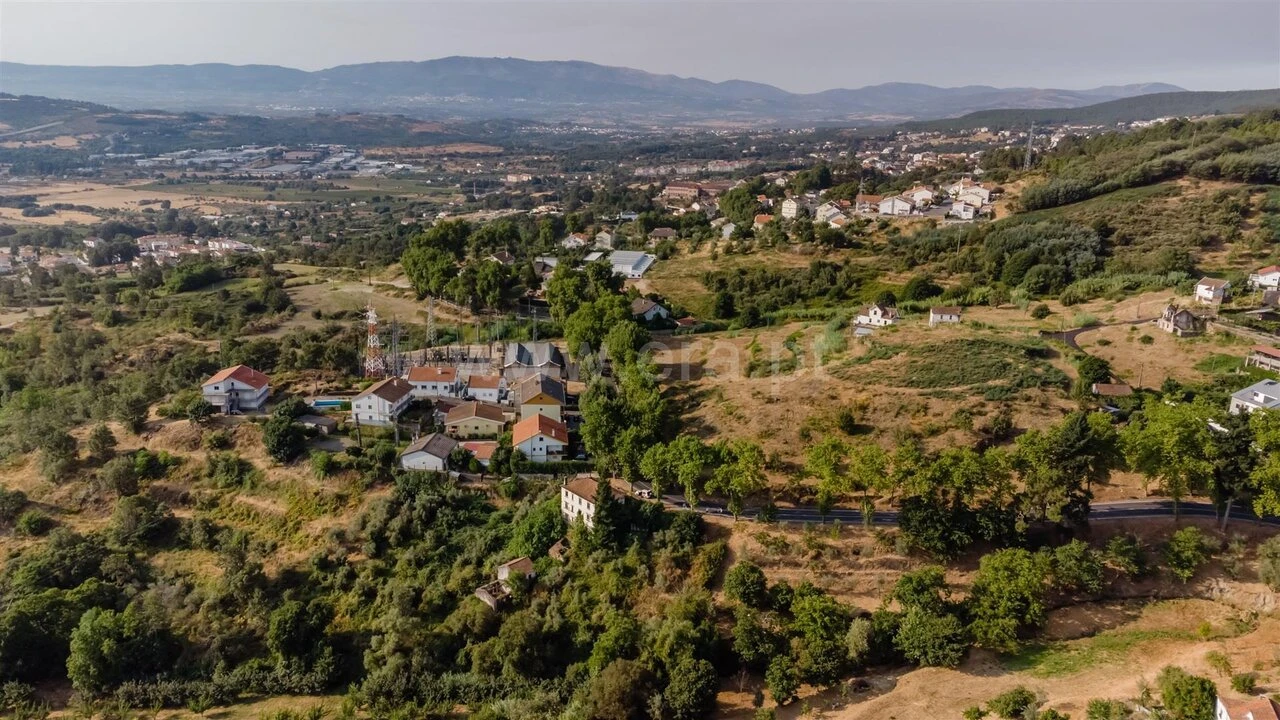 Terreno para Venda em Tortosendo Foto 4