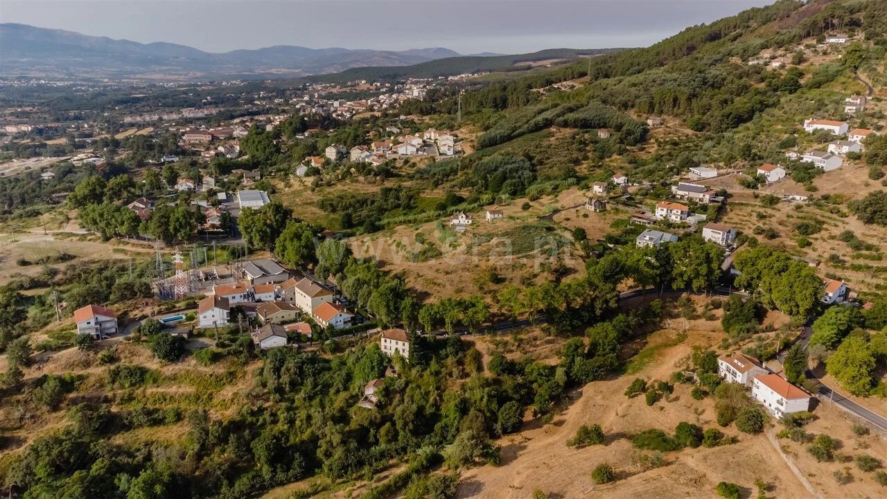 Terreno para Venda em Tortosendo Foto 3
