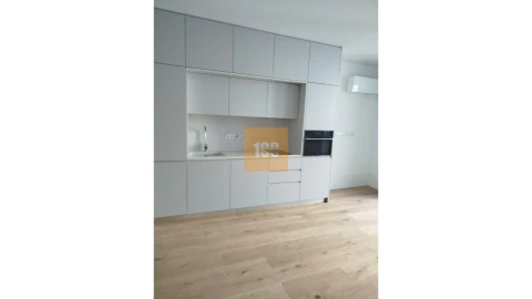 Apartamento para Venda em Cedofeita, Santo Ildefonso, Sé, Miragaia, São Nicolau e Vitória