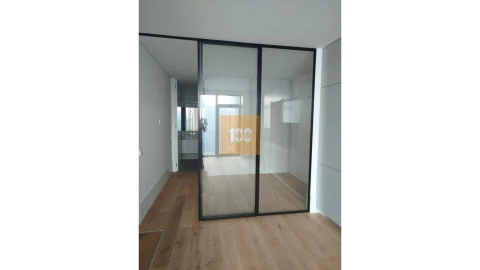 Apartamento para Venda em Cedofeita, Santo Ildefonso, Sé, Miragaia, São Nicolau e Vitória