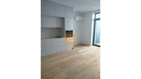 Apartamento para Venda em Cedofeita, Santo Ildefonso, Sé, Miragaia, São Nicolau e Vitória