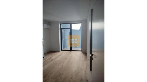 Apartamento para Venda em Cedofeita, Santo Ildefonso, Sé, Miragaia, São Nicolau e Vitória