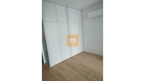 Apartamento para Venda em Cedofeita, Santo Ildefonso, Sé, Miragaia, São Nicolau e Vitória