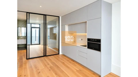 Apartamento para Venda em Cedofeita, Santo Ildefonso, Sé, Miragaia, São Nicolau e Vitória