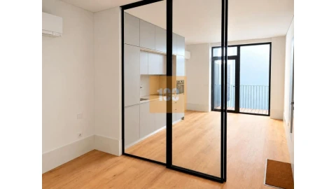 Apartamento para Venda em Cedofeita, Santo Ildefonso, Sé, Miragaia, São Nicolau e Vitória