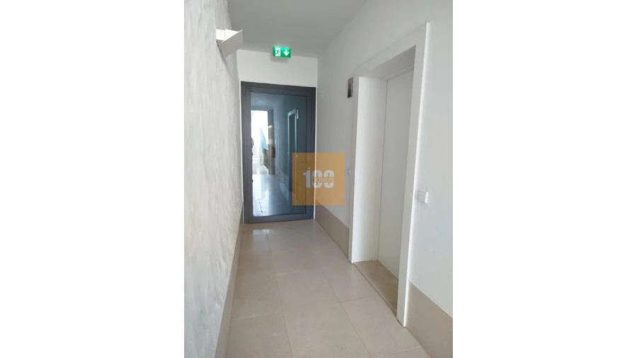 Apartamento para Venda em Cedofeita, Santo Ildefonso, Sé, Miragaia, São Nicolau e Vitória Foto 32