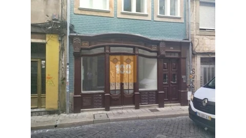 Negócio para Venda em Cedofeita, Santo Ildefonso, Sé, Miragaia, São Nicolau e Vitória