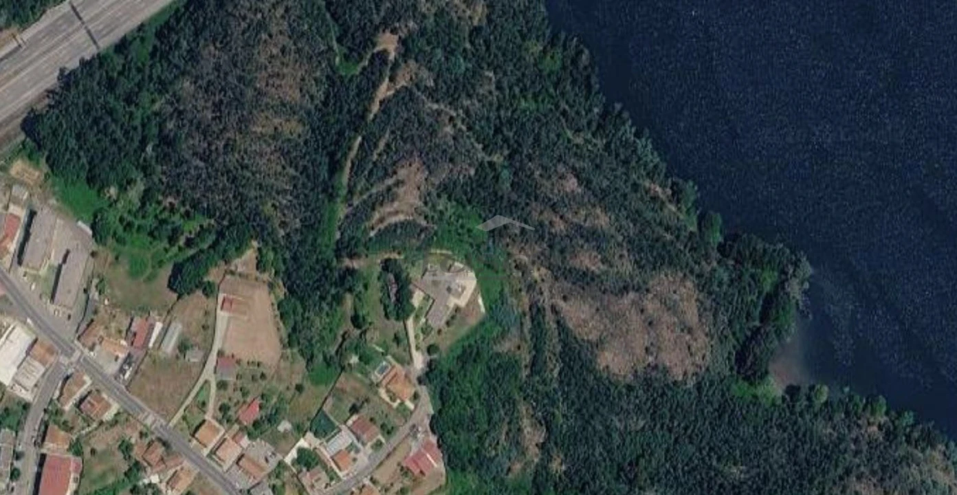 Terreno P/ Prédio para Venda em Sandim, Olival, Lever e Crestuma Foto 1