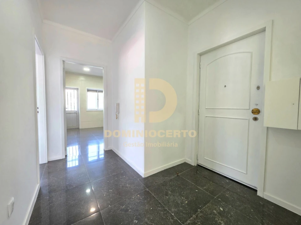 Apartamento T3 para Venda em Fânzeres e São Pedro da Cova Foto 1