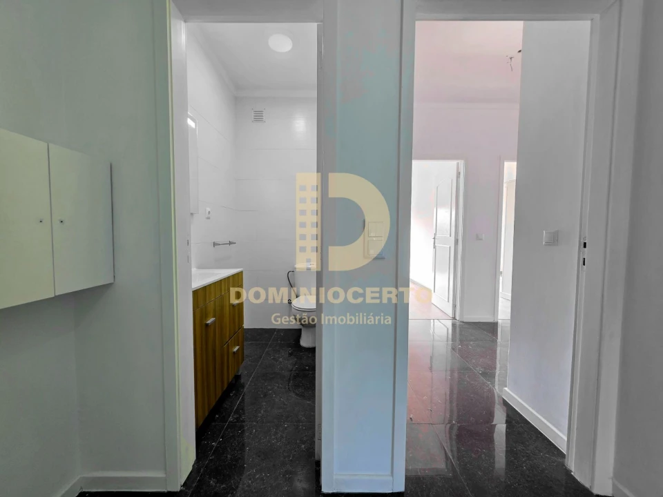 Apartamento T3 para Venda em Fânzeres e São Pedro da Cova Foto 2