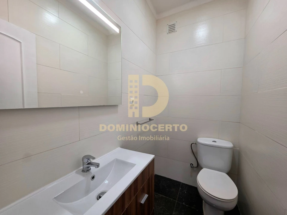 Apartamento T3 para Venda em Fânzeres e São Pedro da Cova Foto 3