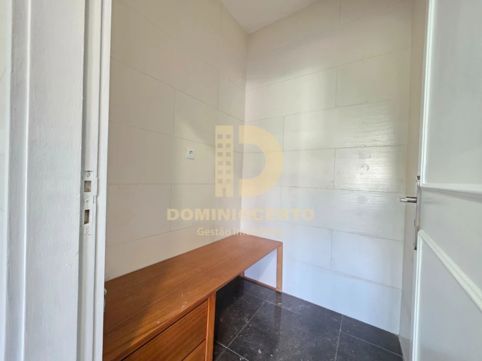 Apartamento T3 para Venda em Fânzeres e São Pedro da Cova Foto 11