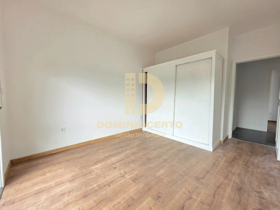 Apartamento T3 para Venda em Fânzeres e São Pedro da Cova Foto 20