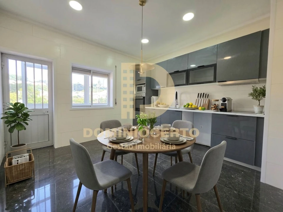 Apartamento T3 para Venda em Fânzeres e São Pedro da Cova Foto 1