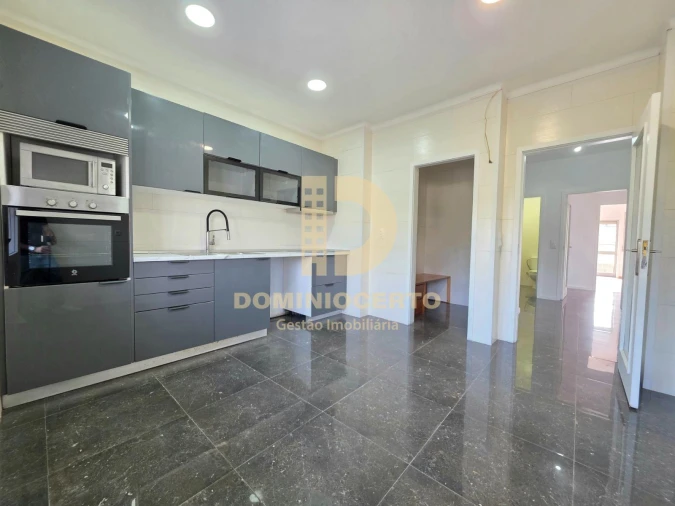 Apartamento T3 para Venda em Fânzeres e São Pedro da Cova Foto 6